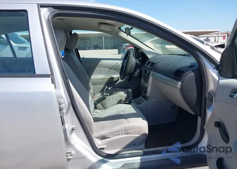 2010 Chevrolet Cobalt Ls z USA, uszkodzony, nr VIN 1G1AB5F58A7101108